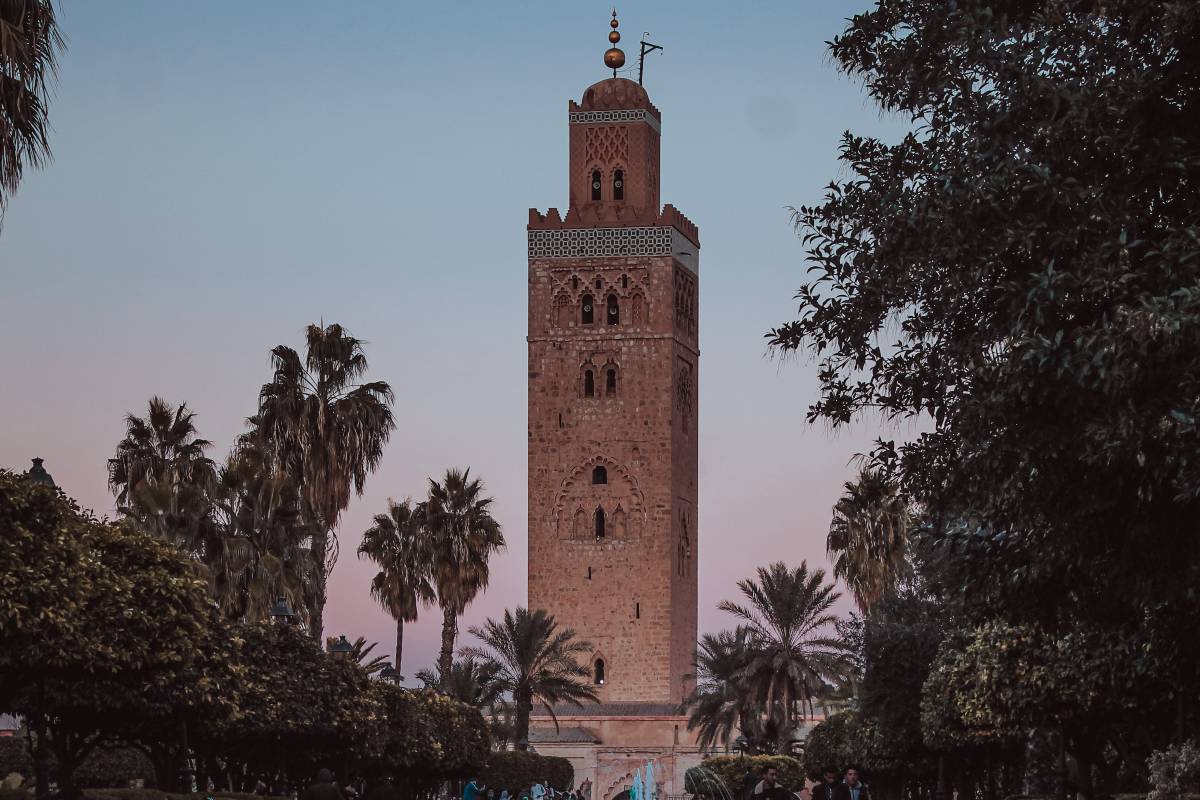Qué puedes ver en la plaza Jamaa el Fna de Marrakech 4 La Koutoubia al atardecer