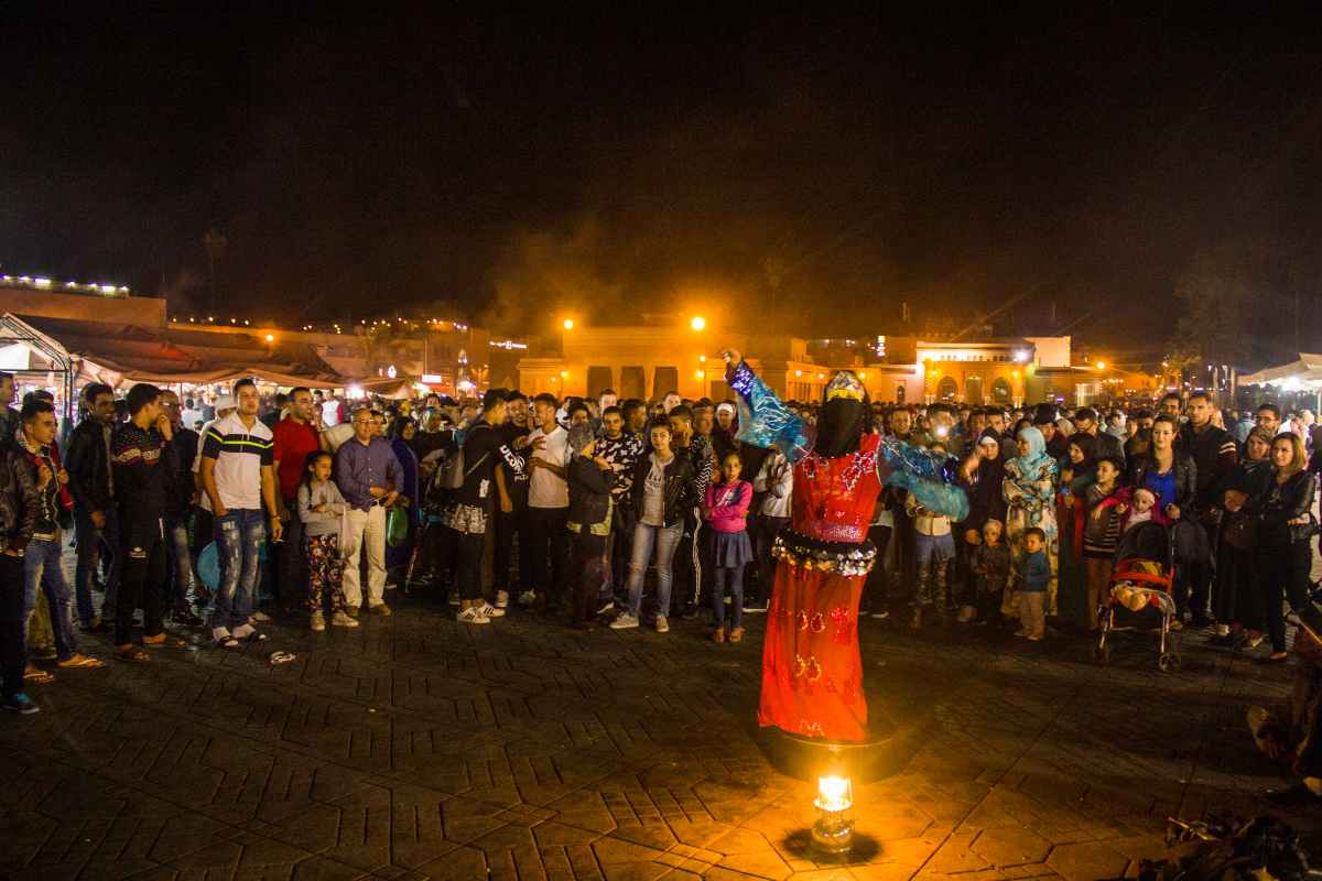 Plaza Jemaa el Fna: lo que te espera en esta plaza 4 Espectáculos en la plaza Jemaa el fna