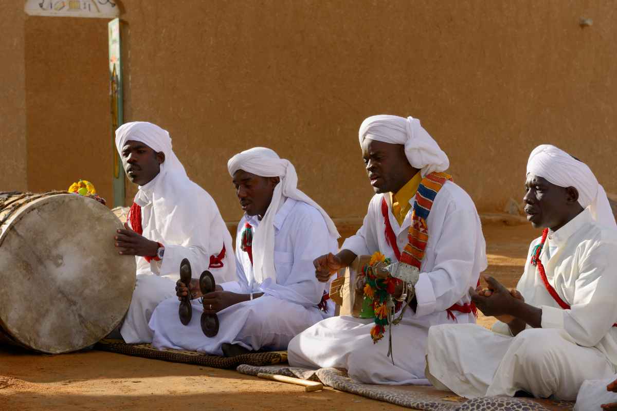 Por qué asistir a una actuación de música gnawa en Marruecos 3 Ver música Gnawa en Marruecos