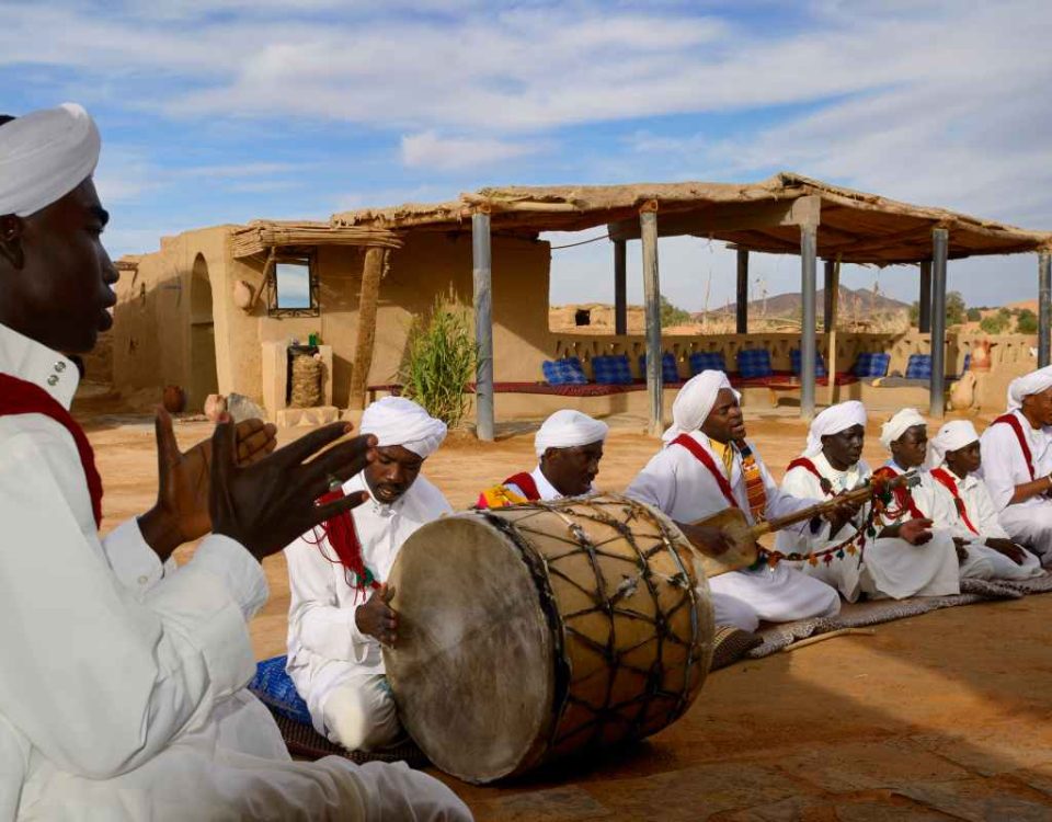 Actuación de música Gnawa en Marruecos