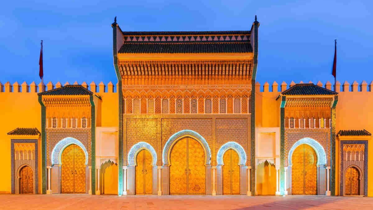 Se puede visitar el Palacio Real de Fez